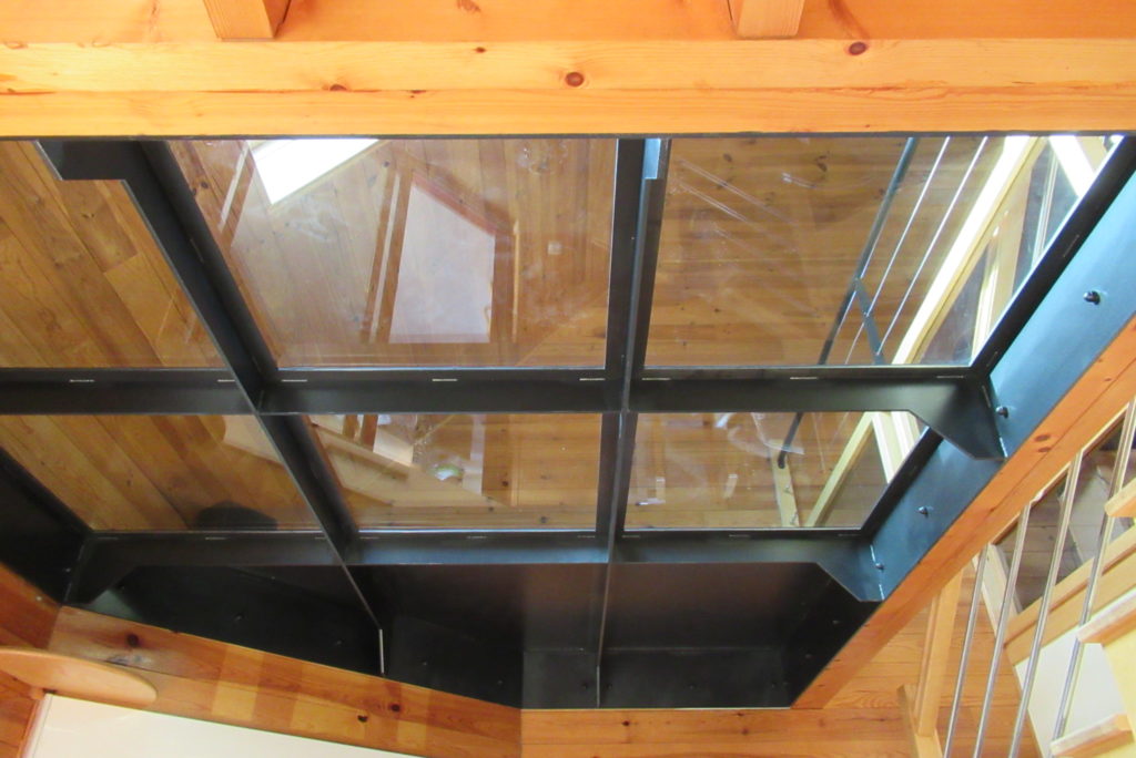 Plancher de verre en métal sur mesure