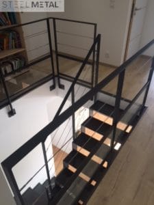 escalier métal deux quart tournant