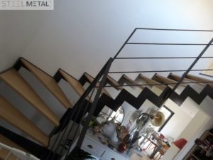 Escalier mixte quart tournant marche en bois